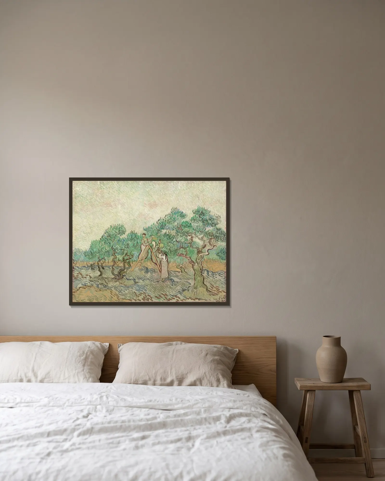 The Olive Orchard av Vincent van Gogh inramad på en vägg
