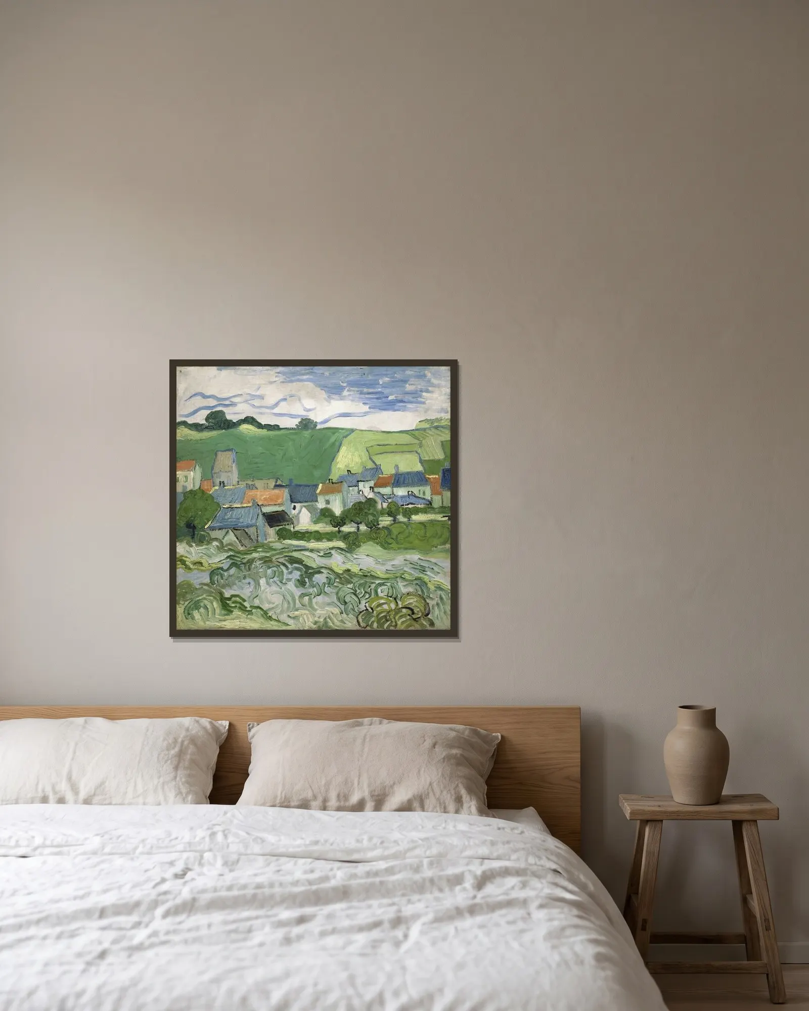 View of Auvers av Vincent van Gogh inramad på en vägg