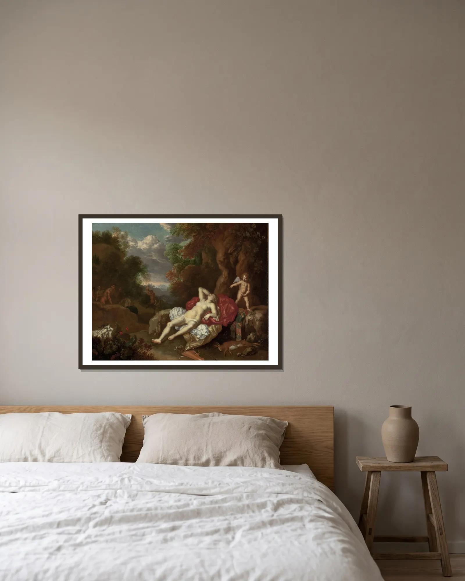 Sleeping Venus av Willem Van Mieris inramad på en vägg