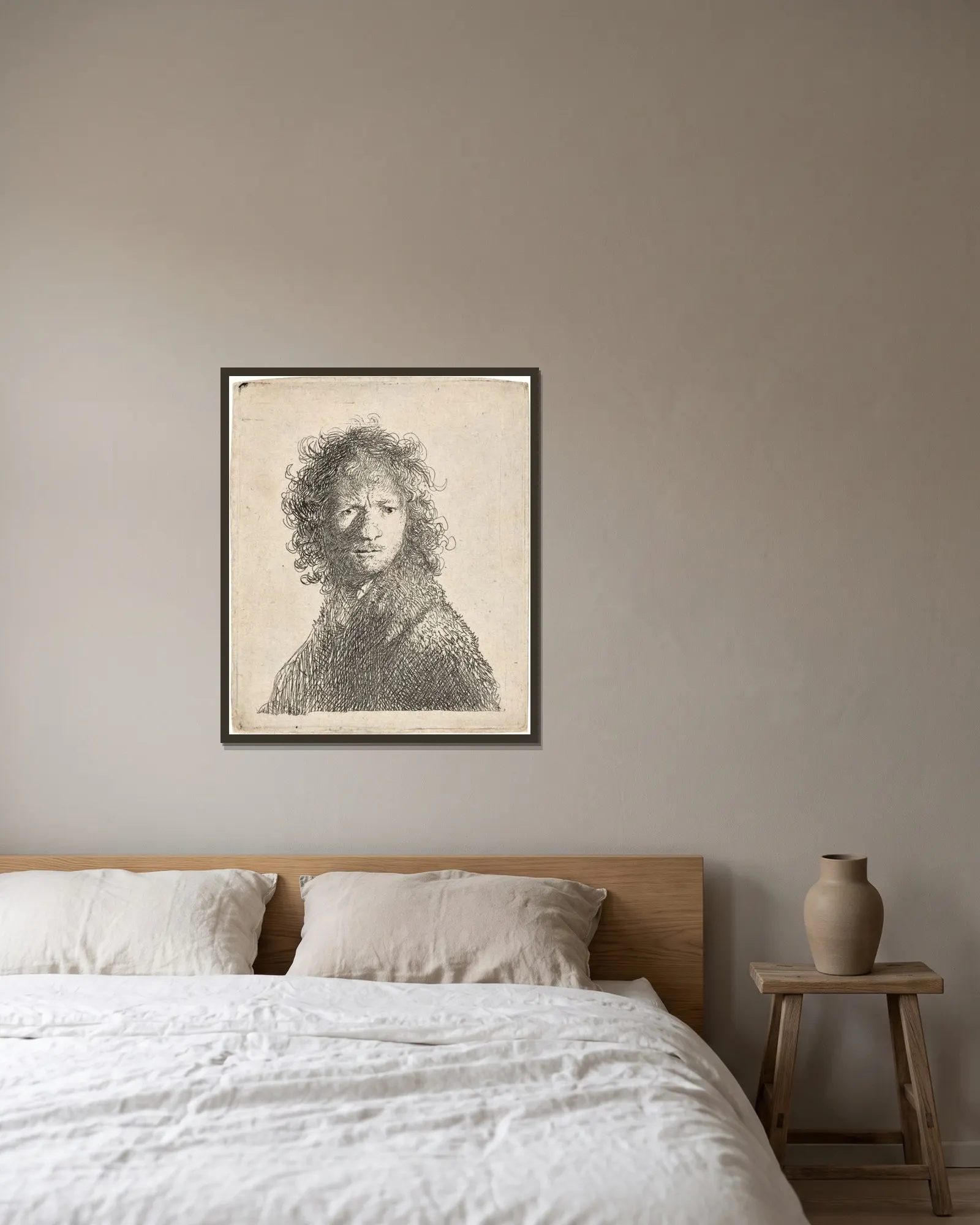 Self-Portrait, frowning: Bust av Rembrandt van Rijn inramad på en vägg