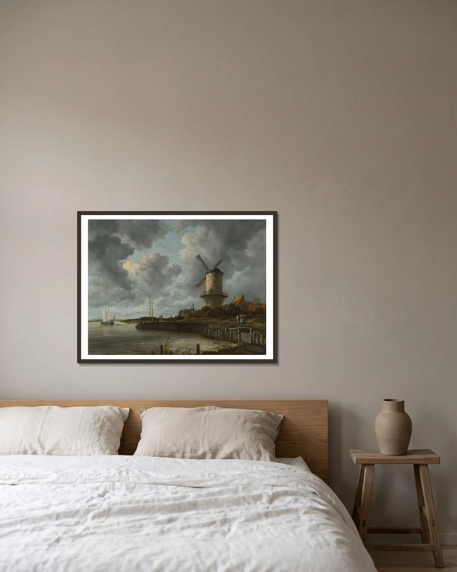 The Windmill at Wijk bij Duurstede av Jacob van Ruisdael inramad på en vägg