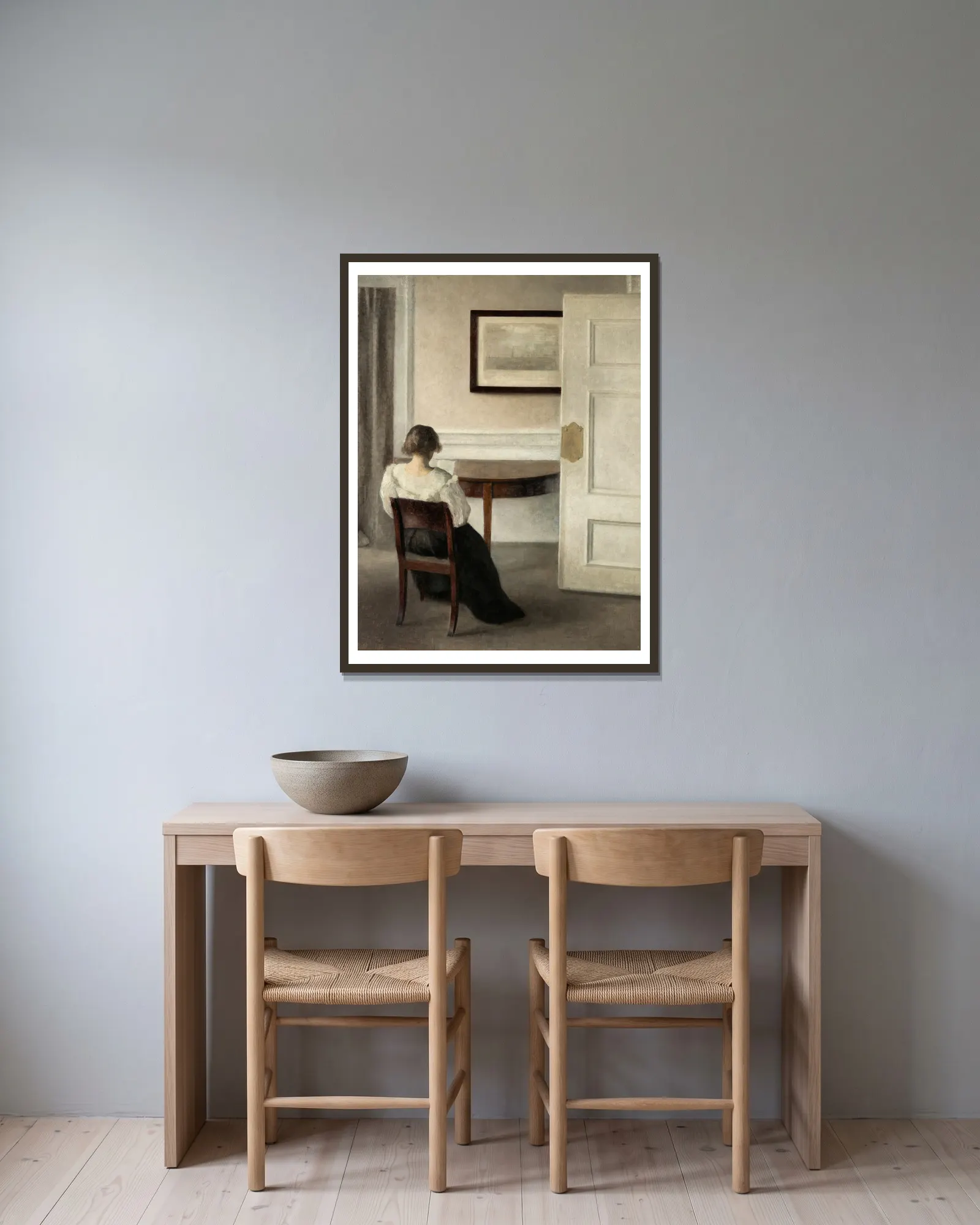 Interior av Vilhelm Hammershøi inramad på en vägg
