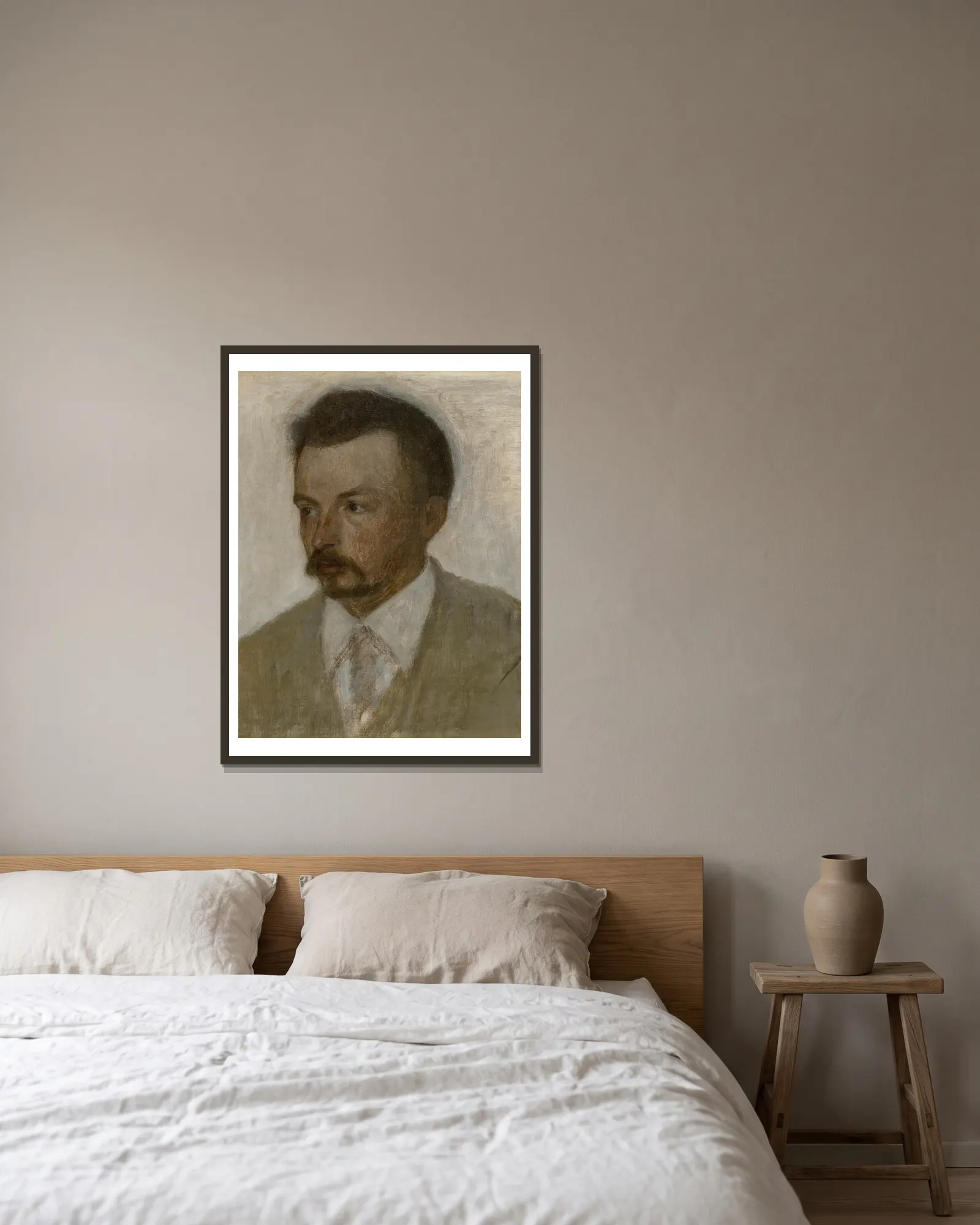Selv-portræt (Self-portrait) av Vilhelm Hammershøi inramad på en vägg