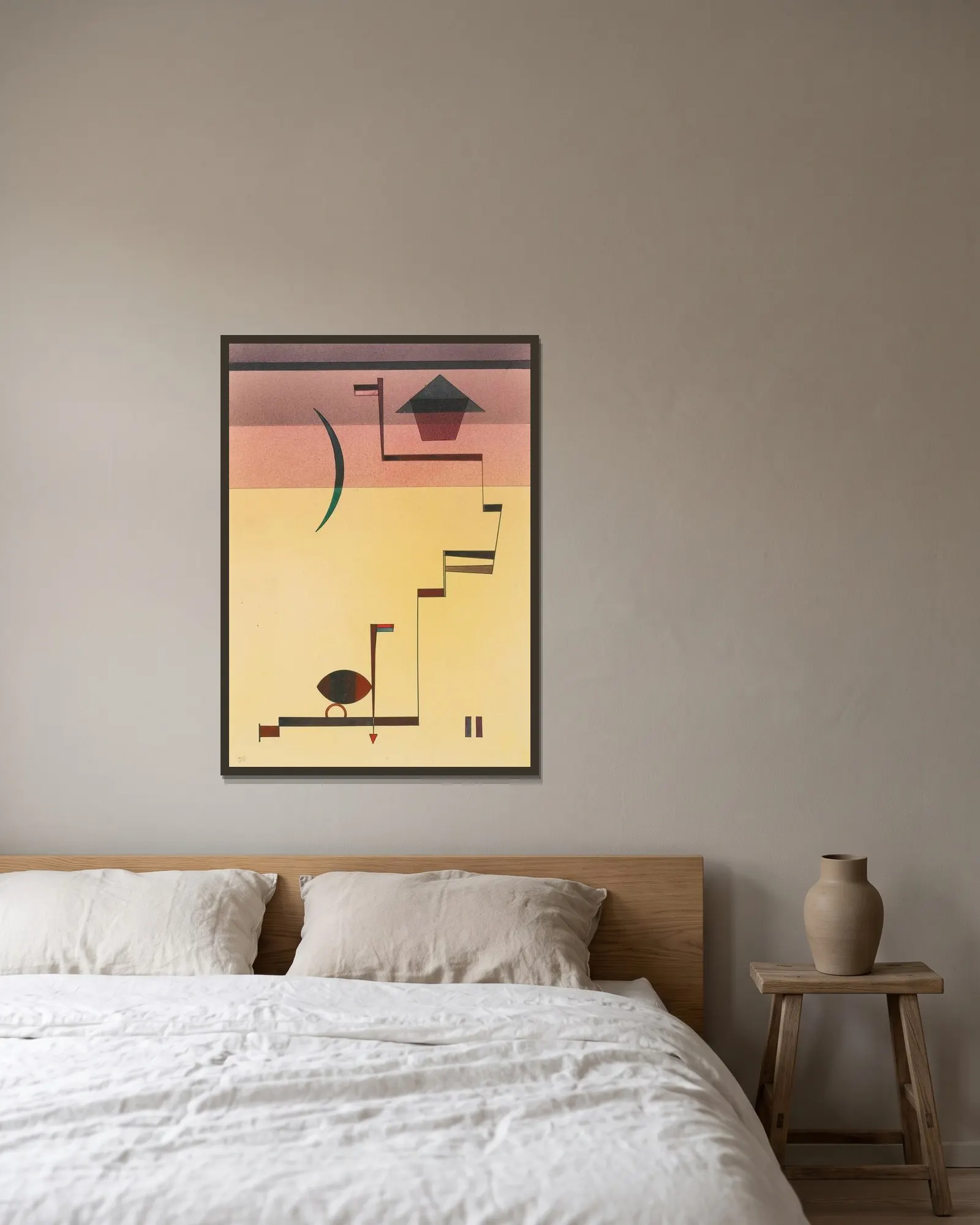 Eckig (Angular) av Wassily Kandinsky inramad på en vägg