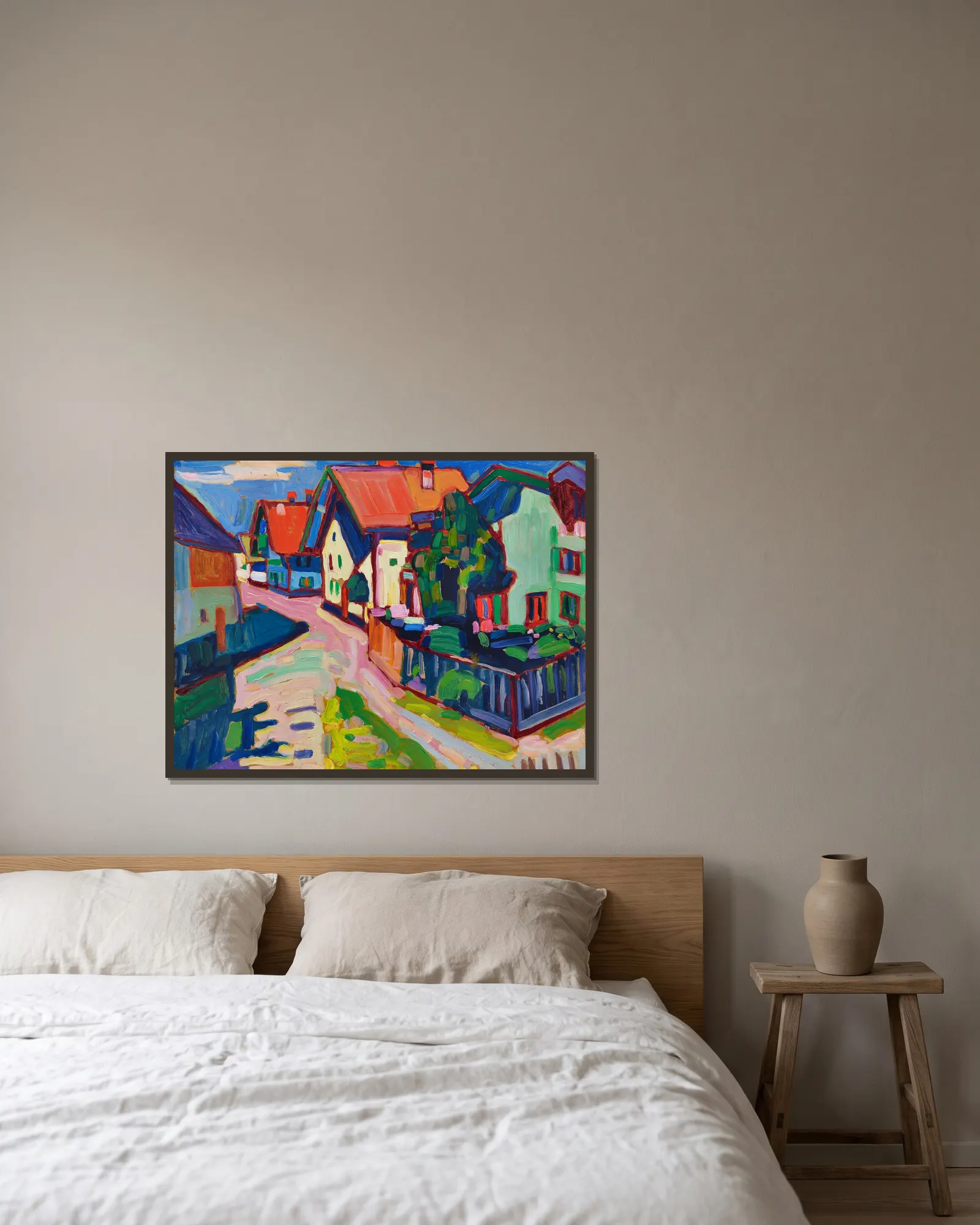 Murnau av Wassily Kandinsky inramad på en vägg