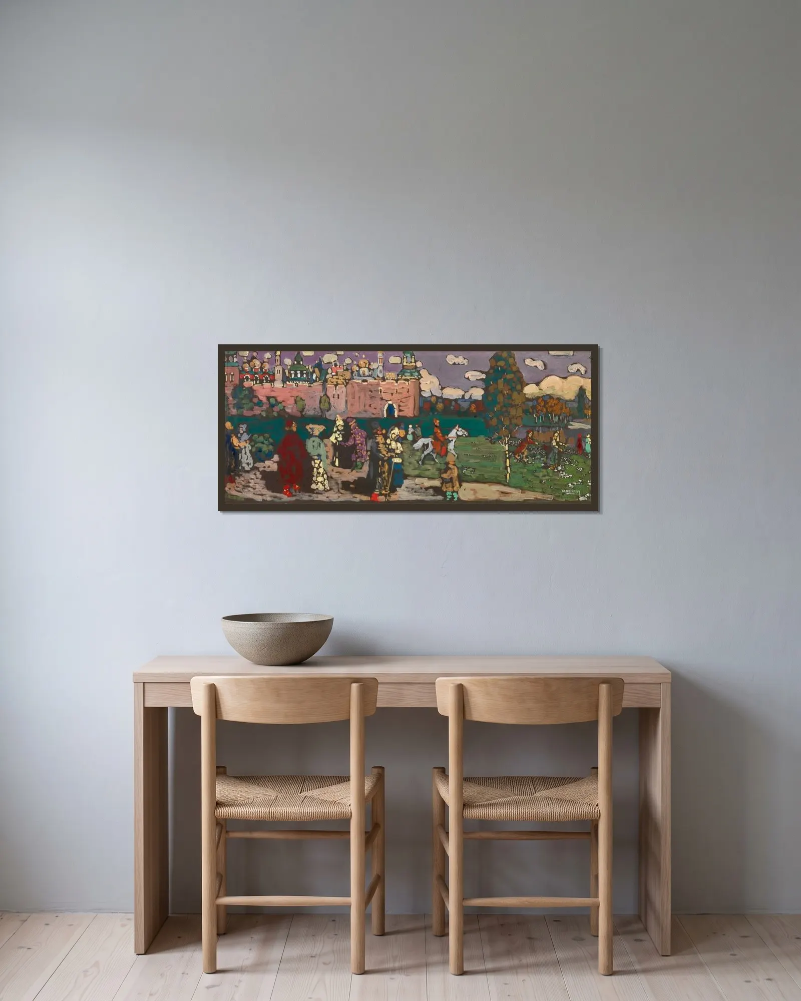 Old Russia av Wassily Kandinsky inramad på en vägg