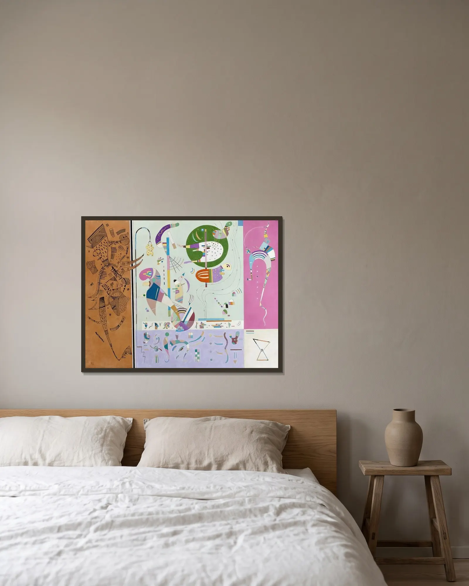 Parties diverse av Wassily Kandinsky inramad på en vägg