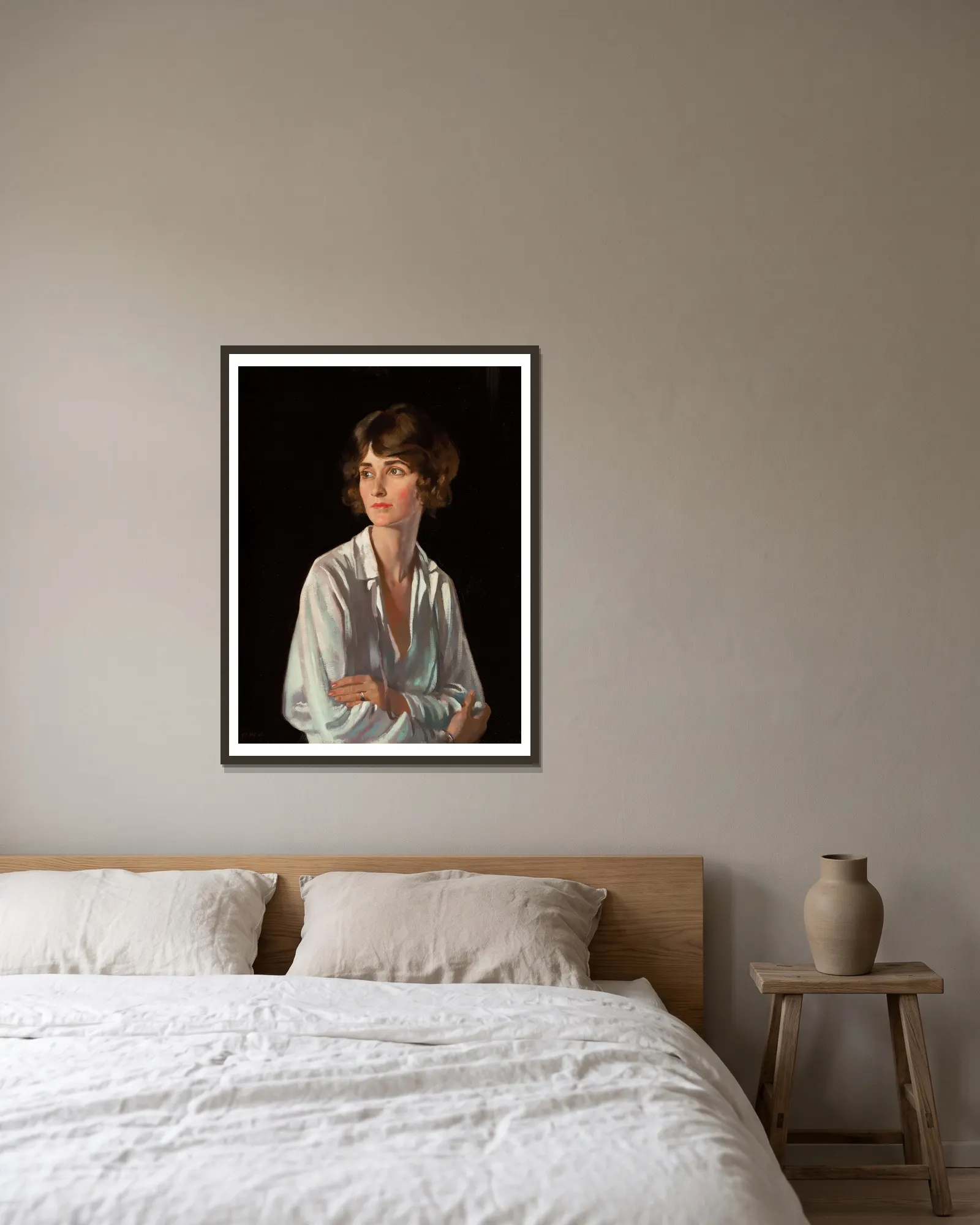 Lady Marriott av William Orpen inramad på en vägg