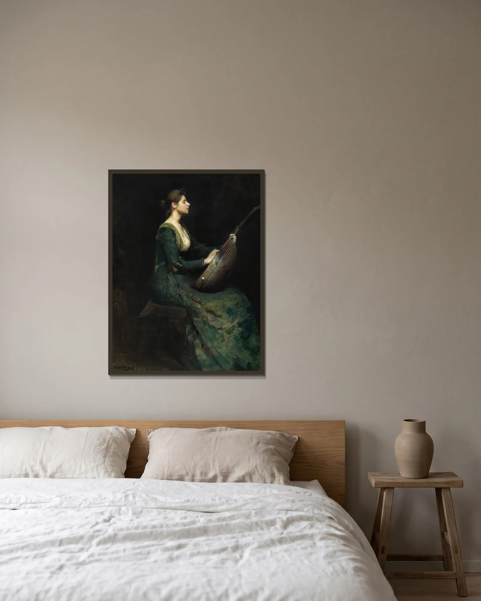 Lady with a Lute av Thomas Wilmer Dewing inramad på en vägg