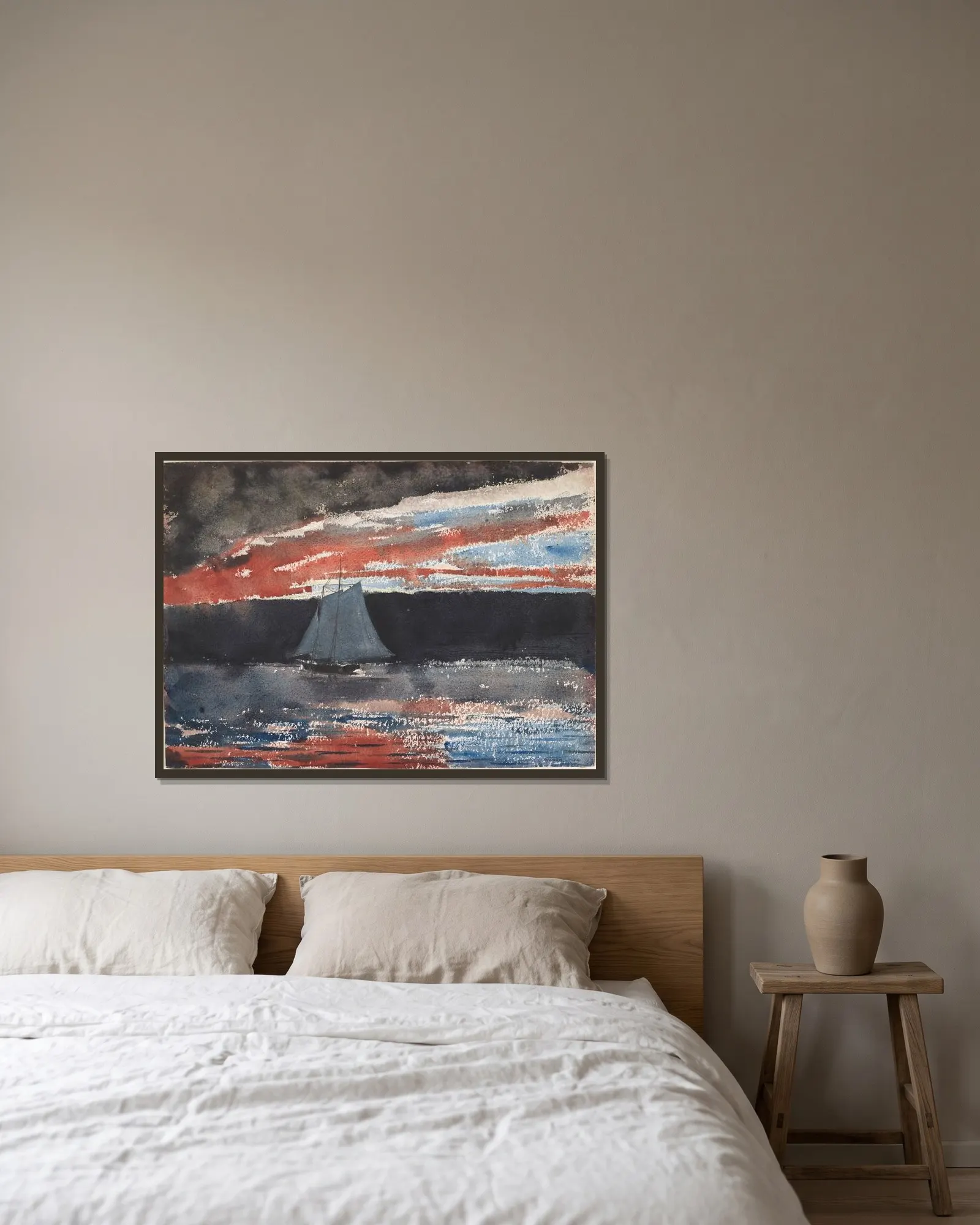 Schooner at Sunset av Winslow Homer inramad på en vägg