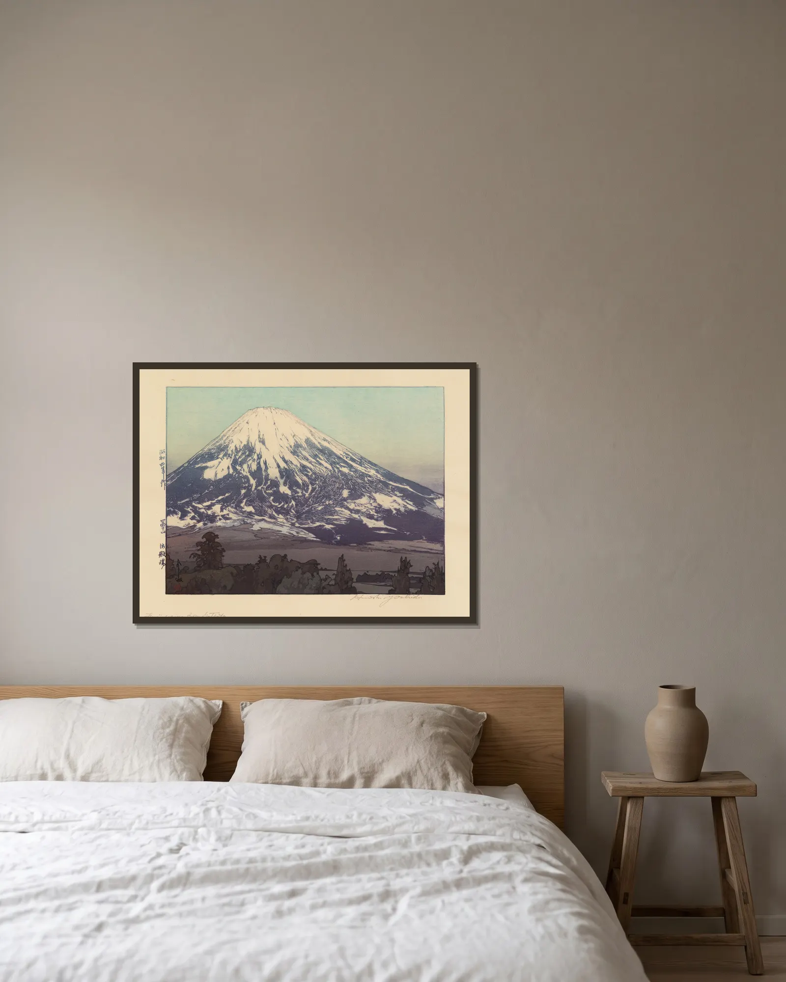Fujiyama from Gotemba av Yoshida Hiroshi inramad på en vägg