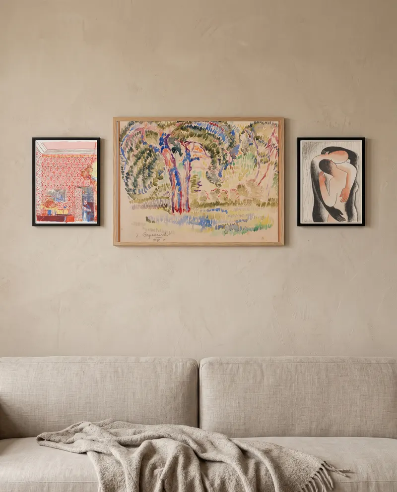 Tavelvägg med Interiör med rosa draperingar I