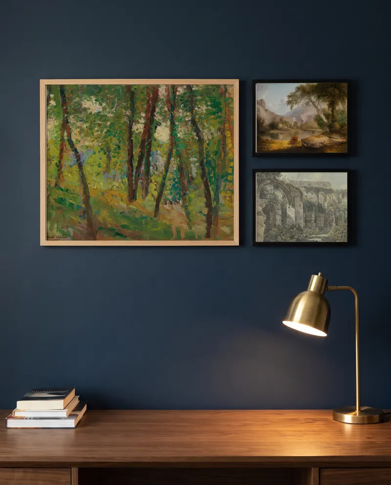 Bilderwand mit Römische Ruinen mit großem Bogen und hohen Mauern, von Pflanzen überwuchert