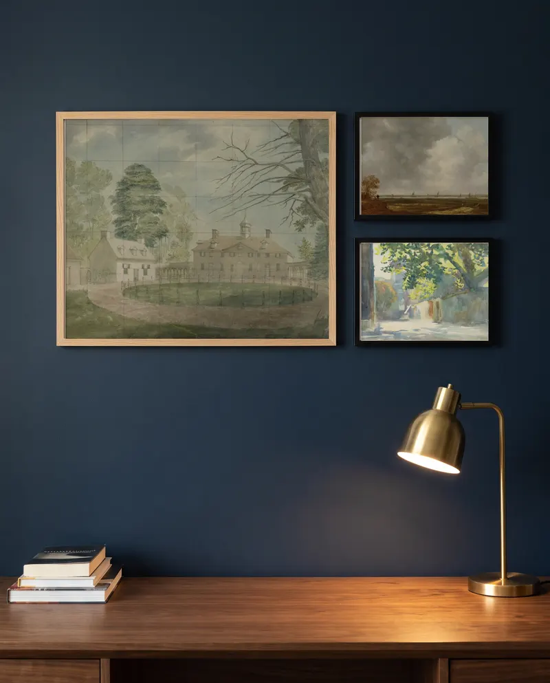 Bilderwand mit Mount Vernon mit Nebengebäuden von der anderen Seite der Auffahrt aus gesehen